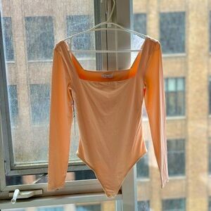 Babaton contour bodysuit 🧡